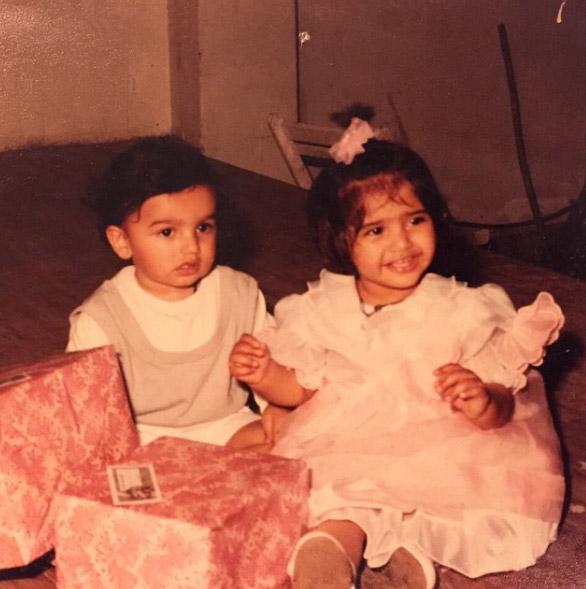 Arjun Kapoor and Sonam Kapoor clicked in this adorable throwback picture