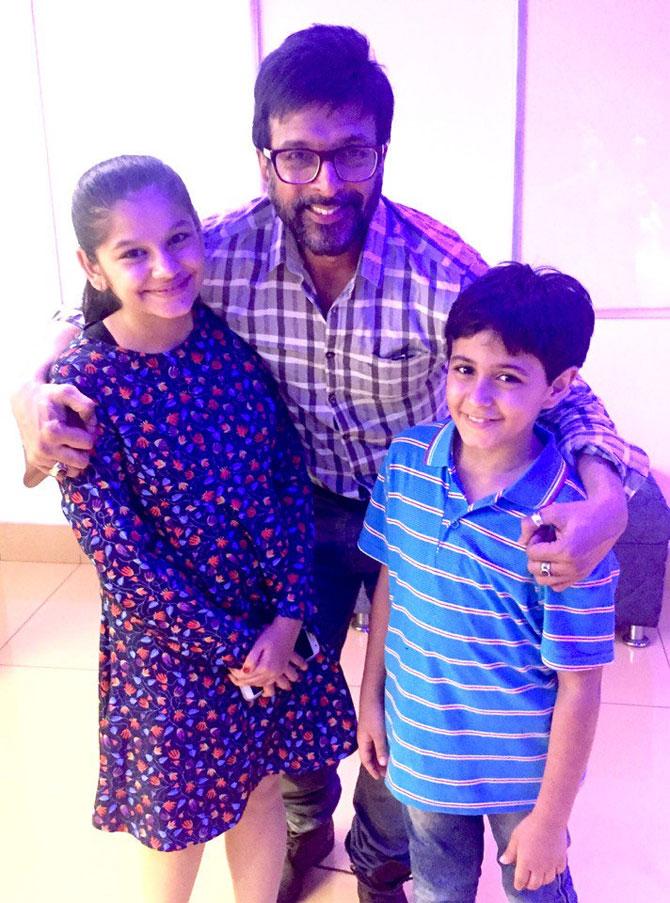 Jaaved Jaaferi with the child stars of 'Dhanak' - Hetal Gada and Krrish Chhabria. He captioned the image, '#HetalGada and #KrrishChhabria, the lead actors of #Dhanak. The best Indian child actors I have seen in a long time (sic)'