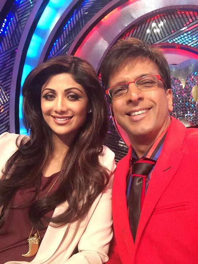 Jaaved Jaaferi and Shilpa Shetty on the sets of Boogie Woogie. Jaaved Jaaferi and Shilpa Shetty on the sets of Boogie Woogie.