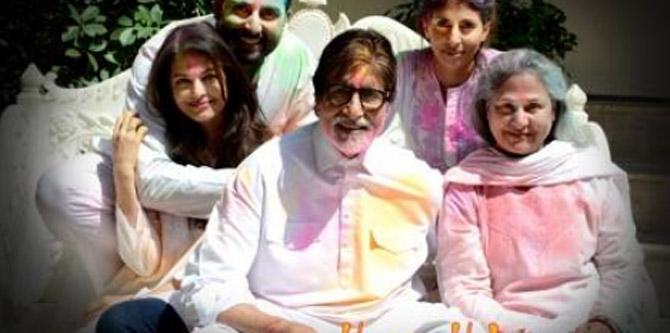 The Bachchans celebrate Holi together! Aishwarya Rai Bachchan, Abhishek Bachchan, Amitabh Bachchan, Shweta Bachchan Nanda and Jaya Bachchan pose for a picture.