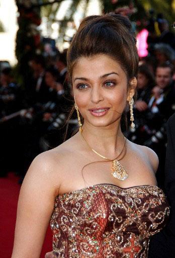 Aishwarya Rai at the Palais des Festivals for the screening of 'Les Egares' by French director Andre Techine during the 56th Cannes film festival on May 16, 2003