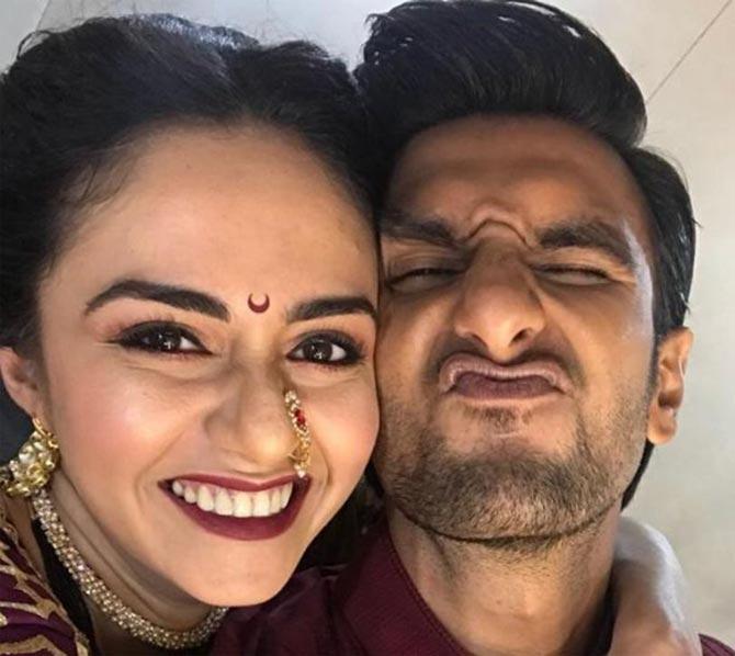 Amruta is a huge fan of Ranveer Singh. She had a gala time at the Magnetic Maharashtra Convergence 2018 with Ranveer Singh. The two actors decided to do some 'Khalibali' for Instagram fans and it became the talk of the town, where both the actors were all praises for each other.