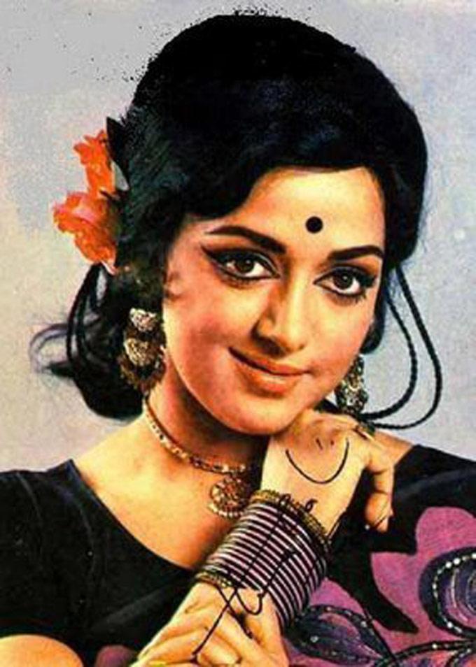Actors Hema Malini Ki Chudai Films Hindi Me - Hema Malini: Have you seen these candid photos of the veteran actress?