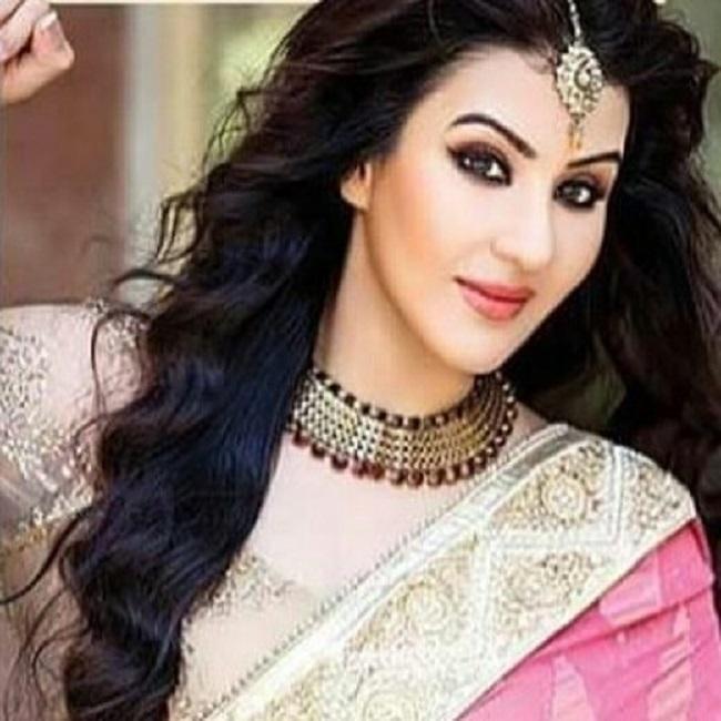 Shilpa Shinde remained in the news following her departure from Bhabhiji Ghar Par Hai and the ensuing controversy. The actress said she had a tough time filling the case. Shilpa even claimed that a makeup man witnessed Sanjay Kohli harassing her, which ended up in his sacking. She alleged that Kohli later sacked her from the show for spurning his advances.