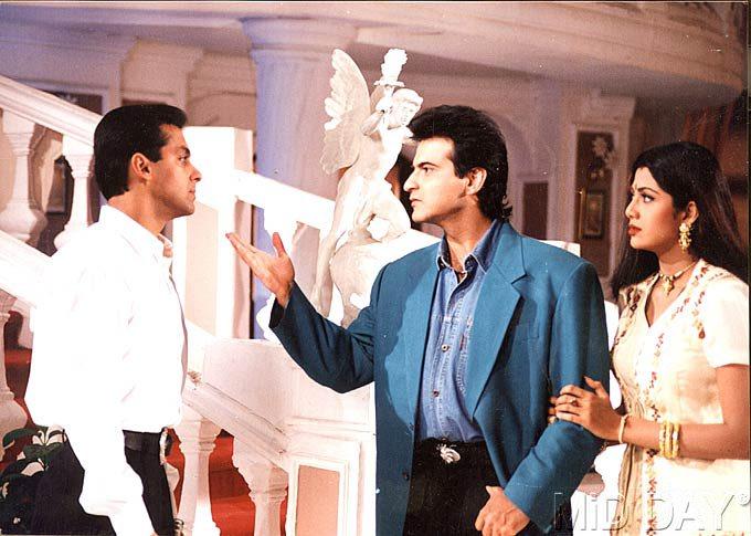 This is a still from the film 'Auzaar' (1997) directed by his brother Sohail Khan. Also seen in picture are Sanjay Kapoor, who couldn't really establish himself as an actor, and Shilpa Shetty, who later took the reality show and fitness route to fame.