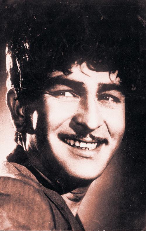 Raj Kapoor, it is believed, charged only one rupee from friend Shailendra for being part of the 1966 film Teesri Kasam.