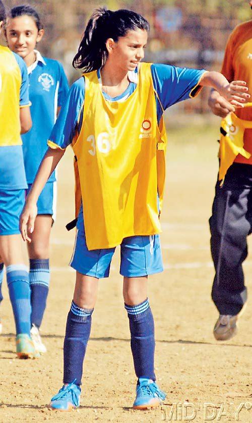 When Suhana Khan was in Class VII (13-years-old), she used to play football for her school. In fact, Suhana was Dhirubhai Ambani International's U-14 football team's captain.