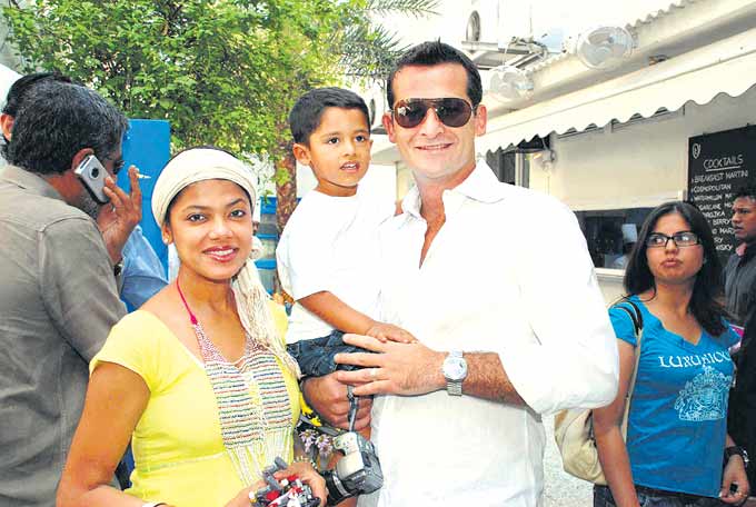 Sagarika Mukherjee and Martin Da Costa: Shaan's sister-singer Sagarika is married to Martin Da Costa. Originally from Portugal, Da Costa came to India in 1995 and met Sagarika while working for the music company that managed her portfolio. Their professional relation turned personal when, after dating for two years, they decided that they were made for each other.
