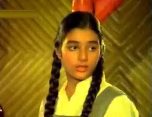 Tabu played Dev Anand's teenage daughter in the film Hum Naujawan (1985).