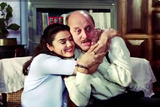 Kya Kehna (2000): Kya Kehna was a bold film for its time. It deals with the taboo topic of pre-marital pregnancy. What comes as a breath of fresh air is that Priya (Preity Zinta) Bakshi's family, especially her father, played by Anupam Kher, supports her decision to give birth to the child. Despite staunch opposition from the society, her father stands by her, and sets a stellar example.