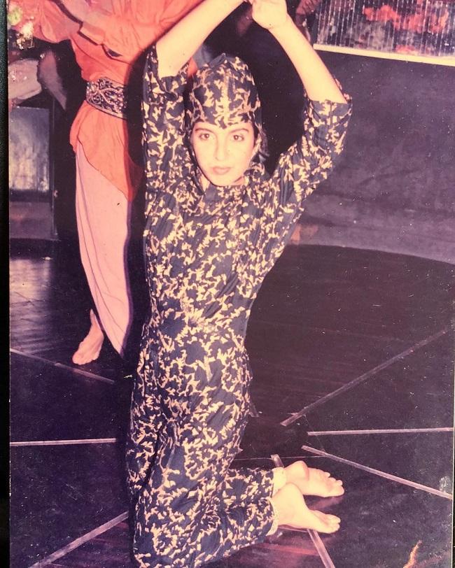 Farah Khan began her career as a choreographer with Aamir Khan's film Jo Jeeta Wohi Sikander in 1992. She has choreographed many Bollywood stars. In picture: Farah Khan doing 'naagin' dance during her early days.