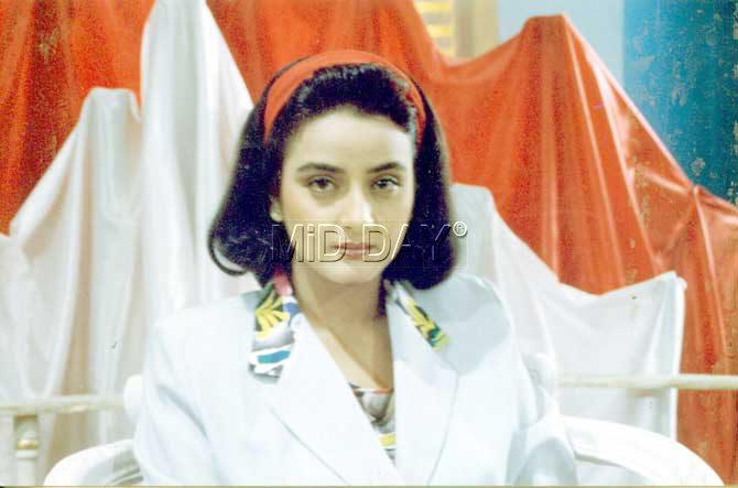 Farha Naaz later fell in love with actor Sumeet Saigal, who has worked in films like Imaandaar (1987), Param Dharam (1987), Lashkar (1989), Bahaar Aane Tak (1990), Pati Patni Aur Tawaif (1990) and Gunaah (1993).