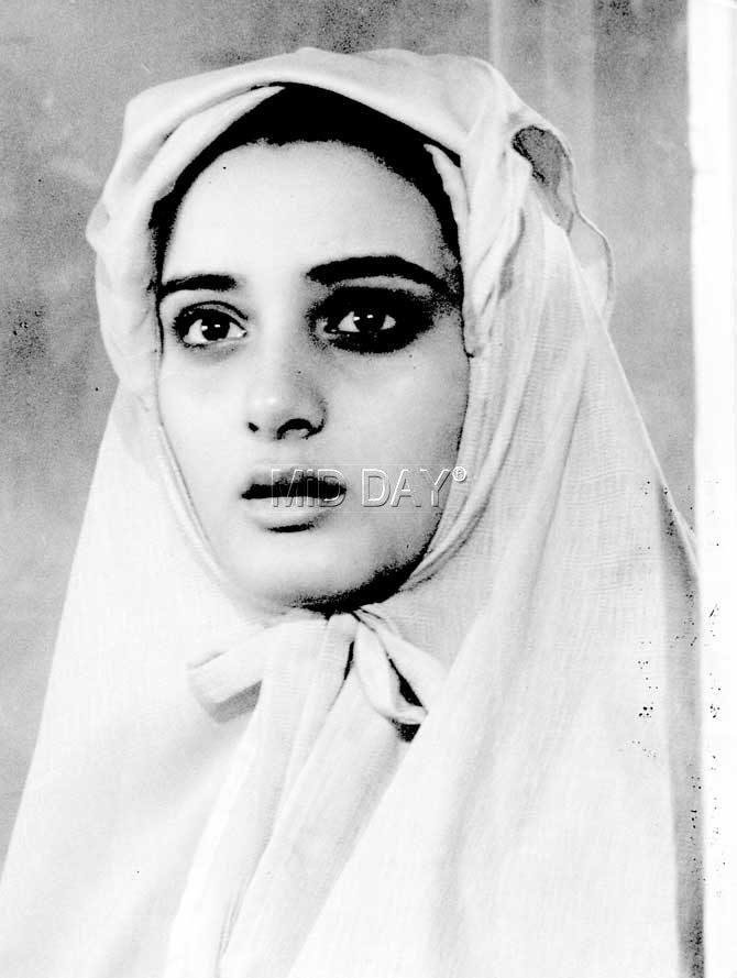 Farha Naaz later shifted her focus to television. She made a comeback in Bollywood in a supporting role in Hulchul in 2004. Farha Naaz later shifted her focus to television. She made a comeback in Bollywood in a supporting role in Hulchul in 2004.