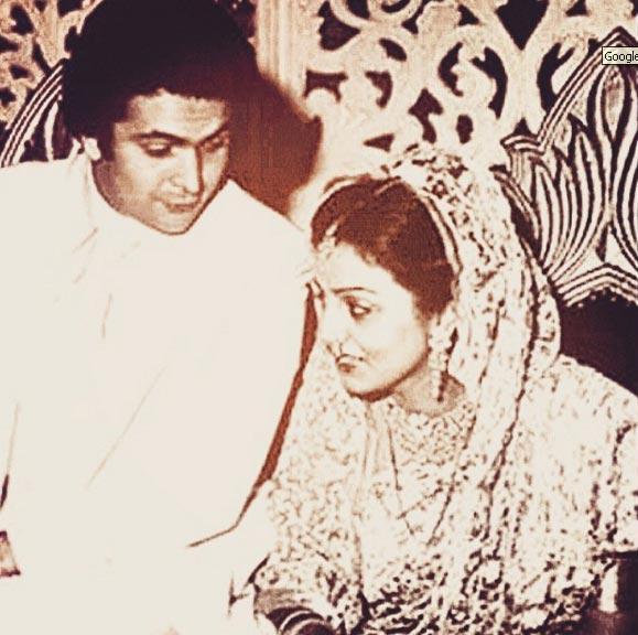 'My parents never gave any tips. They never forced moralistic values on me. Just growing up in a film family was a lesson in itself because all our conversations revolve around films. My family is very passionate about cinema... growing up in that environment was contagious,' Ranbir said.
A picture from Rishi Kapoor and Neetu Kapoor's wedding.