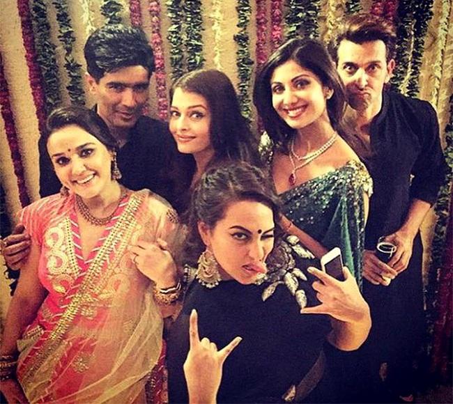Aishwarya Rai Bachchan, Preity Zinta and Shilpa Shetty Kundra share an extremely close bond of friendship. They are often spotted together during parties and events. This picture was taken during a Diwali bash at Aishwarya Rai Bachchan's residence, which Preity and Shilpa attended. Sonakshi Sinha, Manish Malhotra and Hrithik Roshan were also guests at the do.
