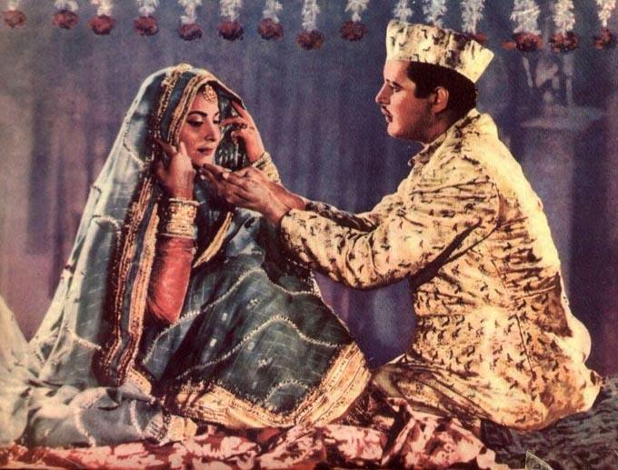 Dutt and Waheeda Rehman first met in Hyderabad when he was looking for a fresh face for his film. While working with her in Pyaasa, he fell in love with her. According to some reports, Dutt did not want to leave his wife, Geeta Dutt and wanted both the ladies in his life. But Geeta refused and walked out
