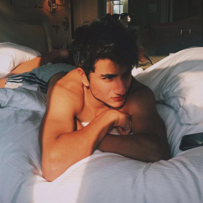 Ibrahim Ali Khan shared this shirtless picture on his Instagram account and had fangirls swoon over him. In fact, this picture had gone viral in no time.