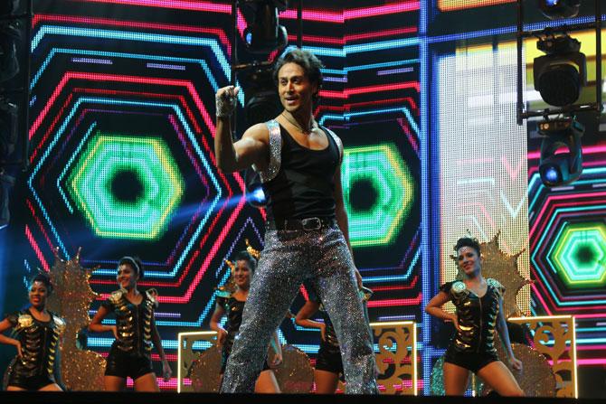 'Heropanti' actor Tiger Shroff paid tribute to late singer Michael Jackson and his idol Hrithik with his act on stage