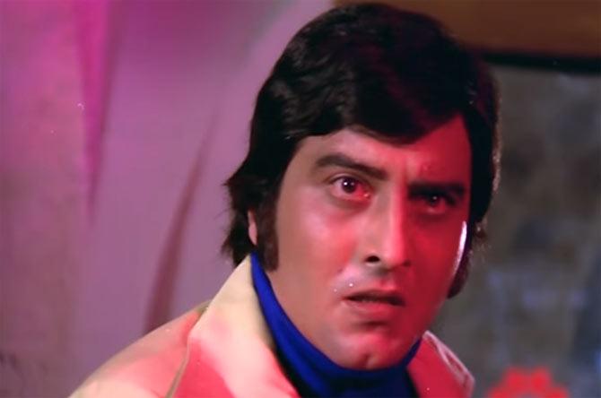 Hera Pheri: The 1976 film, 'Hera Pheri', led to Vinod Khanna earning a Filmfare nomination for Best Supporting Actor. It also starred Amitabh Bachchan and was one of six films that Vinod Khanna and Amitabh Bachchan starred together in, since the pairing of the two actors often made the film quite successful.