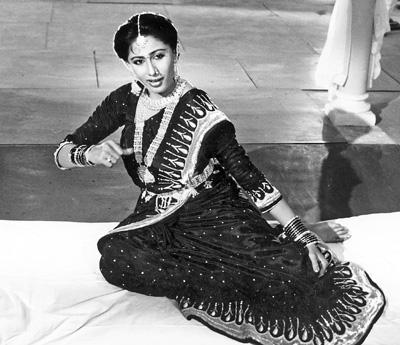 Smita Patil: Although she was known for her hard-hitting persona in art films, Patil proved to be equally adept in commercial cinema. Her career span was hardly a decade old when she died of birth complications at 31 in 1986. However, her films like Nishant, Bhumika and Manthan remain legendary.