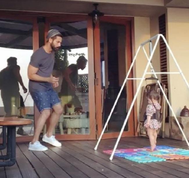 Shahid Kapoor: This is the backyard of Shahid Kapoor's sea-facing home. Shahid often works out here and sometimes his little munchkin Misha and Zain accompanies him, like in this picture! It has lavish wooden flooring and a cosy couch facing the Juhu beach stretch.