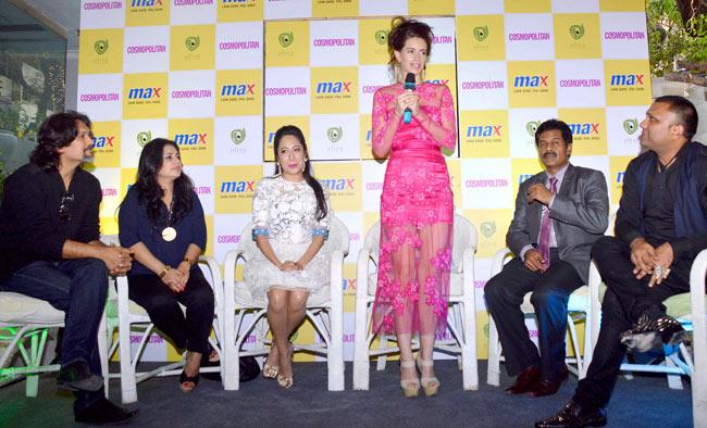 Kalki Koechlin addresses the audience as Aparna Bahl, Nandini Bhalla, Gaurav Gupta and Vasanth Kumar look on