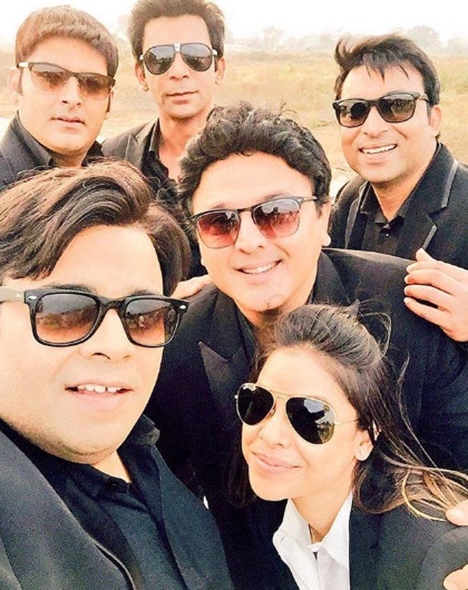 Kapil Sharma with the team members of his show - Kiku Sharda, Ali Asgar, Sunil Grover, Chandan Prabhakar and Sumona Chakravarti.