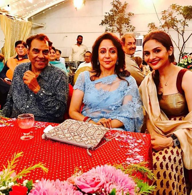 Madhoo clicked with her cousin Hema Malini and her husband-actor Dharmendra.