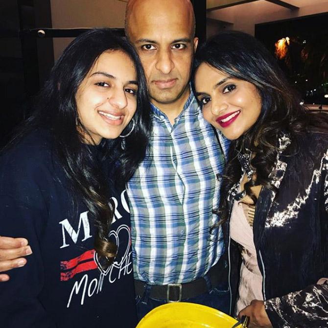 Madhoo keeps sharings pictures with her husband and daughters on Instagram.