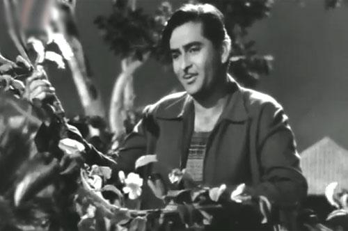 Ye Raat Bhigi Bhigi: The romantic number from Chori Chori picturised on Raj Kapoor and Nargis remains among the more popular duets by Dey and Lata Mangeshkar.