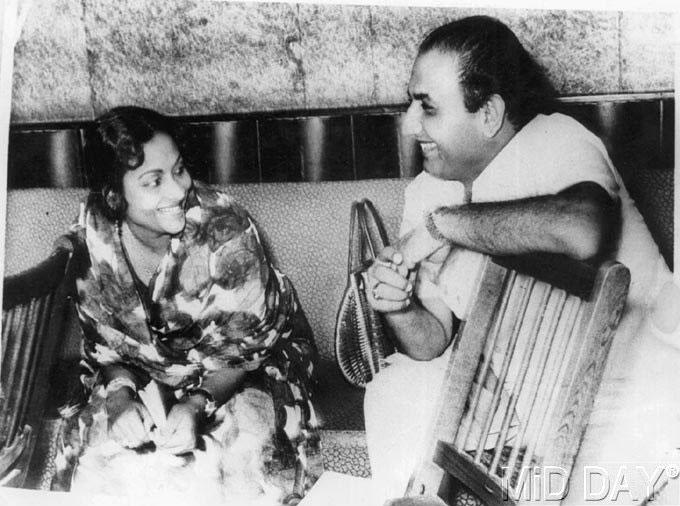 In 1948, after the assassination of Mahatma Gandhi, the team of Husanlal Bhagatram-Rajendra Krishan-Rafi had overnight created the song 'Suno Suno Ae Duniyawalon, Bapuji Ki Amar Kahani'. In pic: With Geeta Dutt. Their most famous song together was 'Idhar tum haseen ho, udhar main jawan' from the film 'Mr , Mrs 55'