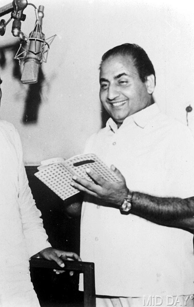 Apart from Hindi, Rafi also sang in other Indian languages like Assamese, Oriya, Punjabi, Bengali, Sindhi, Kannada, Gujarati and Telugu among other languages. Rafi saab was so versatile that he even recorded a few songs in English, Persian, Spanish and Dutch