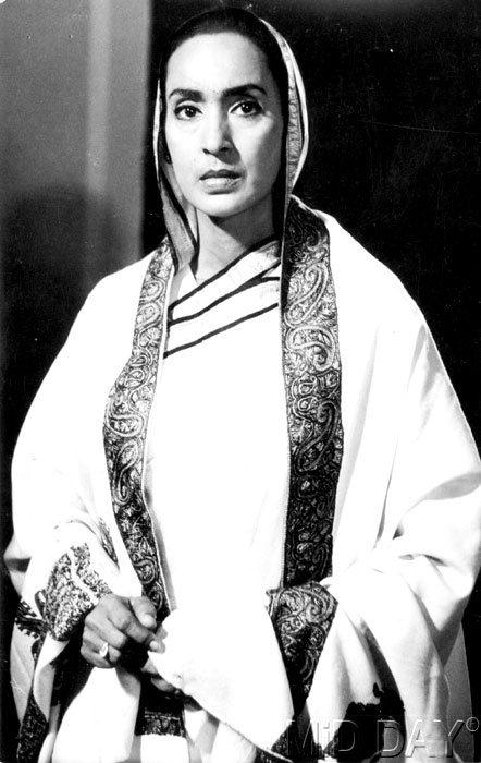 Bandini (1963), in which Nutan played a young prisoner, is widely believed to be her best performance. However, convincing her to do the role wasn't easy as she had decided to quit movies post her marriage.