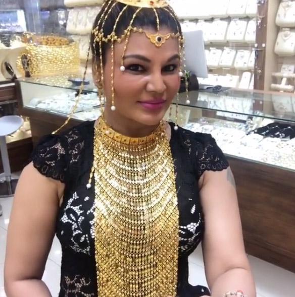 In 2008, Rakhi Sawant hosted her talk show - 'The Rakhi Sawant Showz', on Zoom TV, that saw Bollywood's leading actors gracing the hot seat!