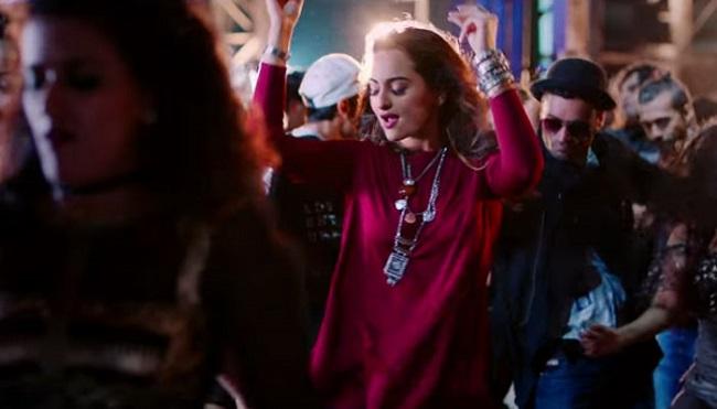 The 1970 Mohammed Rafi number Gulabi Aankhen from the film The Train was reprised in the 2017 film Noor, which was picturised on Sonakshi Sinha. It was sung by Tulsi Kumar and Amaal Malik.