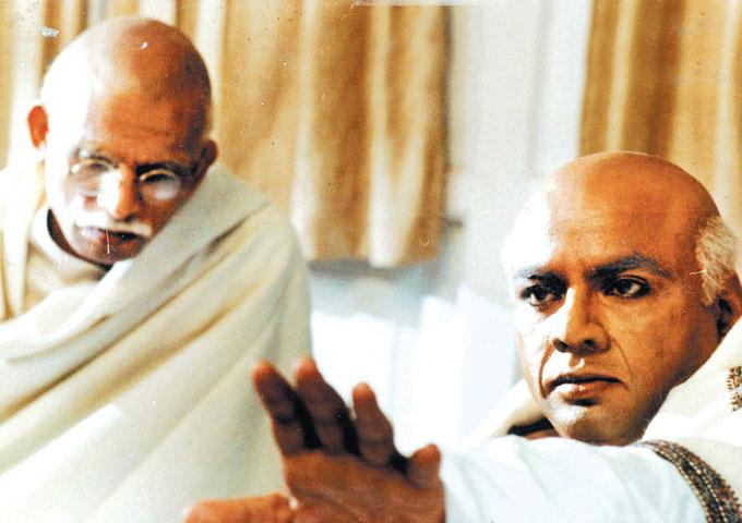 Sardar: In this biopic directed by Ketan Mehta, Rawal took on the challenging of portraying one of India's most respected freedom fighters Sardar Vallabhbhai Patel, and ended up receiving much-critical acclaim. Rawal's get-up and mannerisms were probably the closest anyone could get to looking like Sardar