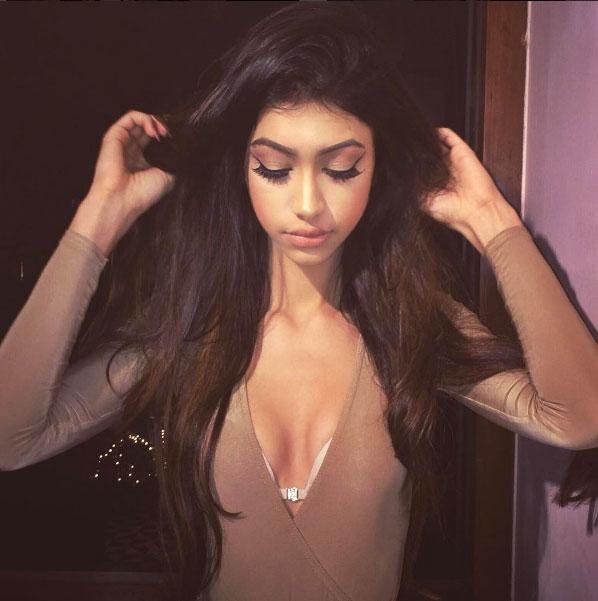 Alanna Panday: Alanna Panday is the daughter of actor Chunky Pandey's brother Chikki Panday and celebrity fitness expert Deanne Panday. The stylish diva, who is studying fashion in London, has created quite a buzz on social media with her pictures. Alanna's brother Ahaan, too, is an internet sensation.