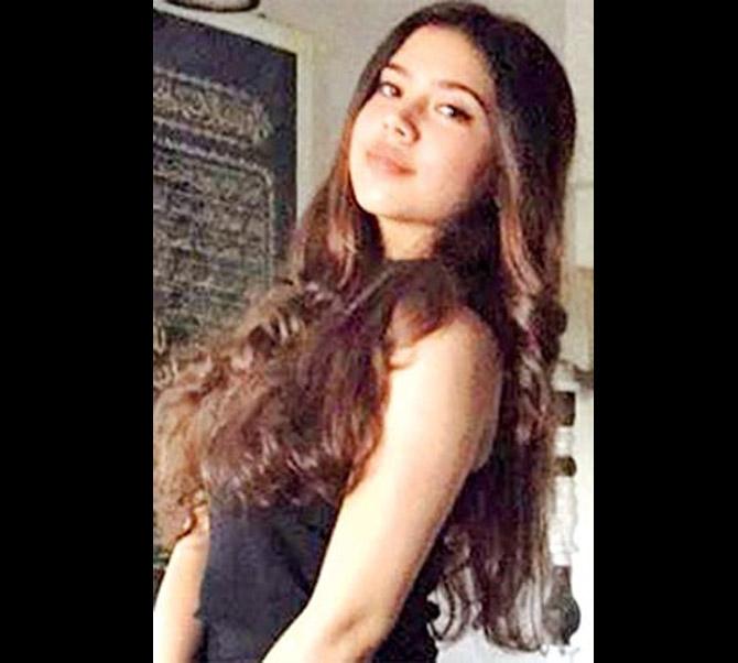 Muskkaan Jaferi: Muskkaan Jaferi, daughter of veteran comedian Jagdeep, has already made her stage debut. The young lady, who can sing too, has been doing voice-overs and dubbing. She has set her sights on Bollywood as well. She is the half-sister of actors Jaaved and Naved Jaferi.