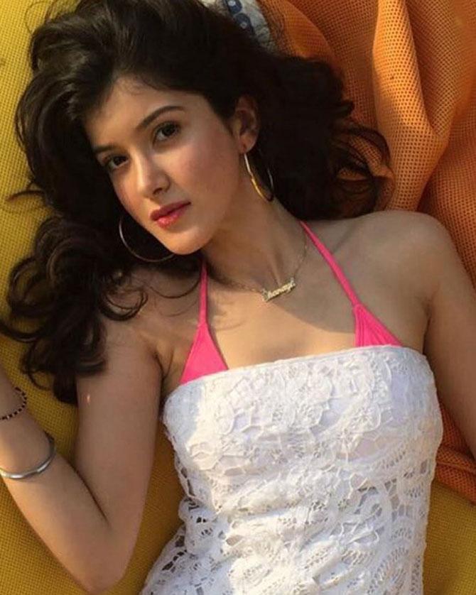 Shanaya Kapoor: Shanaya Kapoor is the daughter of Sanjay Kapoor and Maheep Kapoor. She is often spotted at big Bollywood parties with her parents. Suhana Khan, Ananya Panday and Shanaya Kapoor are BFFs and are the paparazzi's favourites. Rumour has it that Shanaya may soon make her Bollywood debut in none other than Karan Johar's film. While dad Sanjay has denied the rumour, he has confirmed that Shanaya will indeed make her Bollywood debut and has started prepping for it. As of now, Shanaya Kapoor turned assistant director for the biopic on IAF pilot Gunjan Saxena: Kargil Girl.