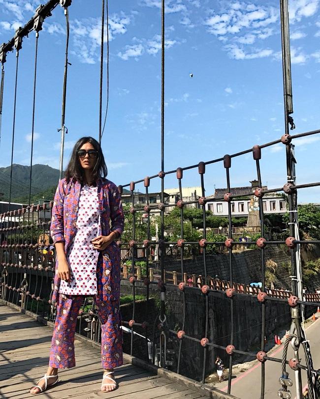 Yes! Aamir Khan wanted to work with Mrunal Thakur and Fatima Sana Shaikh was not the first choice for Thugs of Hindostan. But Mrunal turned it down. Apparently, she was not ready to sign the three-films deal with Yash Raj Films at that moment.