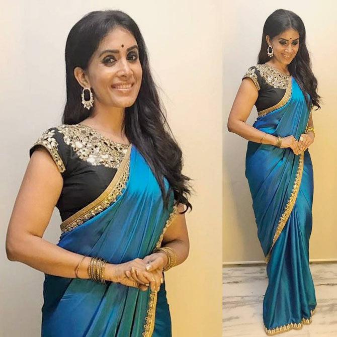 Sonali Kulkarni learnt acting from thespian Satyadev Dubey's workshop. She entered Hindi filmdom with Amol Palekar's film 'Daayraa'.