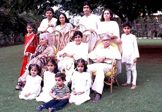 The entire Bachchan family clan, including father Harivansh Rai Bachchan, mother Teji Bachchan, brother Ajitabh Bachchan! A rare picture shared by Abhishek Bachchan on his Instagram account.