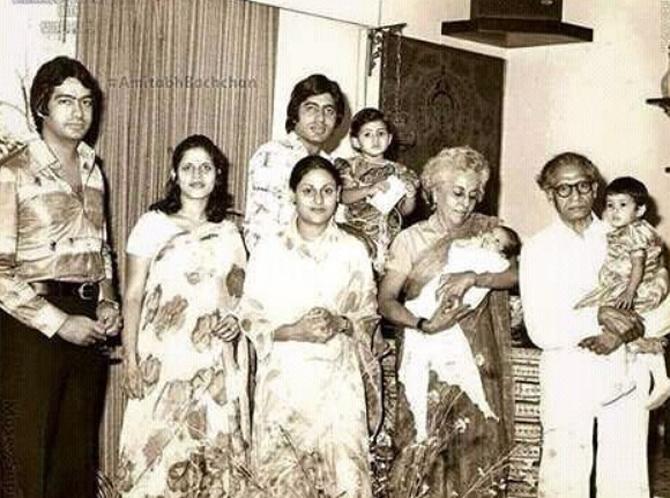 Another picture of the Bachchan family, including late Teji Bachchan and late Harivanshrai Bachchan.
