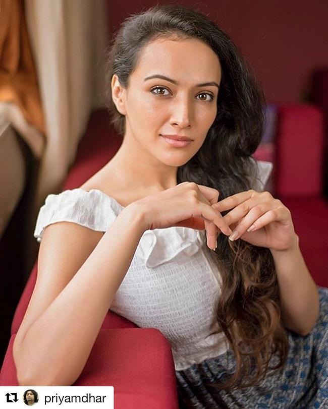 Dipannita Sharma does not believe in keeping a count on calories. Instead, she prefers indulging in guilty pleasures but in a limited amount. When asked about some alterations one can add in their life, Dipannita told mid-day, 'I don't have a fixed work-out regime. Not being a gym enthusiast, I stick to other more interesting forms of exercise like tai chi, dancing, yoga or swimming. I think it's important to keep changing your fitness regime to keep yourself inspired and be excited about it rather than getting into a monotonous routine.'