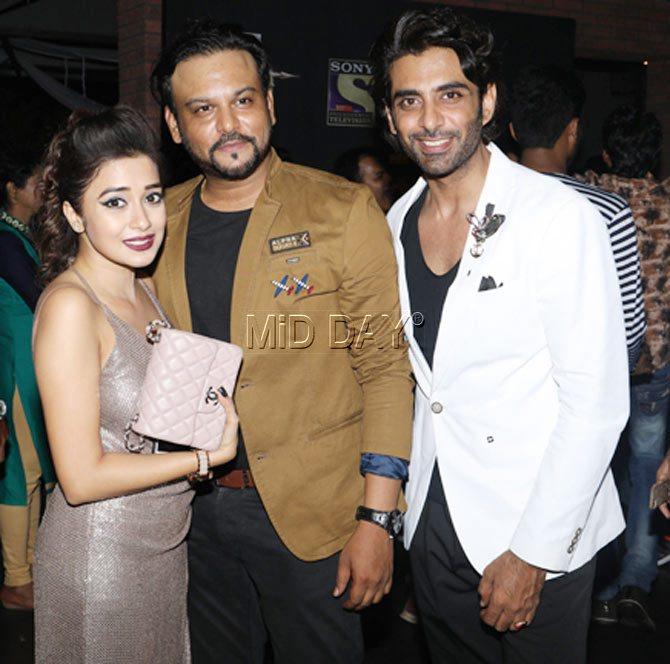 Tinaa Dattaa, Rahul Kumar Tewary and Rohit Khurana at the launch bash for `Porus` in Mumbai Tinaa Dattaa, Rahul Kumar Tewary and Rohit Khurana at the launch bash for `Porus` in Mumbai