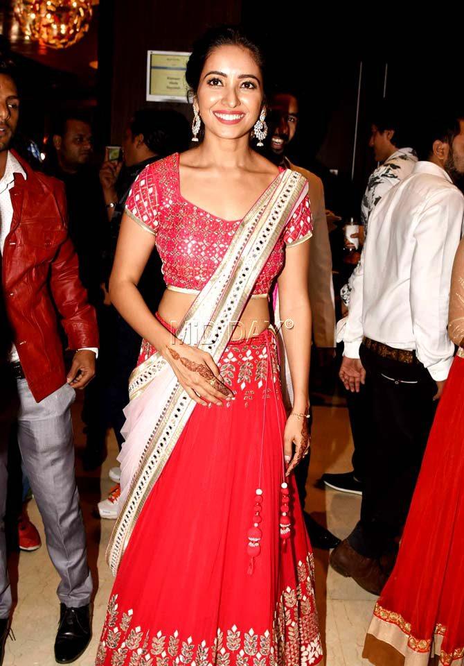 Asha Negi at Kishwer Merchant and Suyyash Rai's wedding reception
