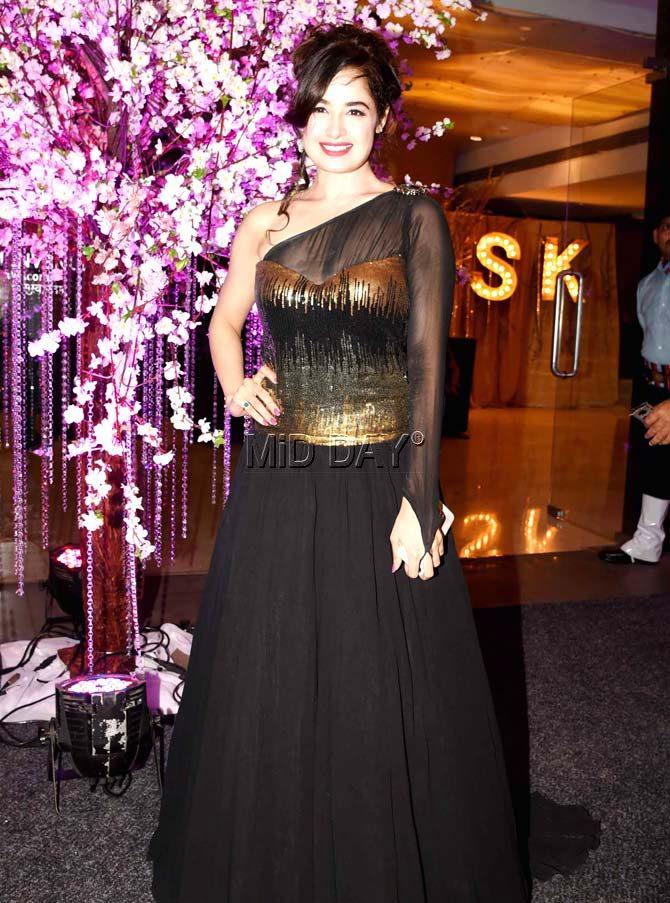 Yuvika Chaudhary at Kishwer Merchantt and Suyyash Rai's wedding reception