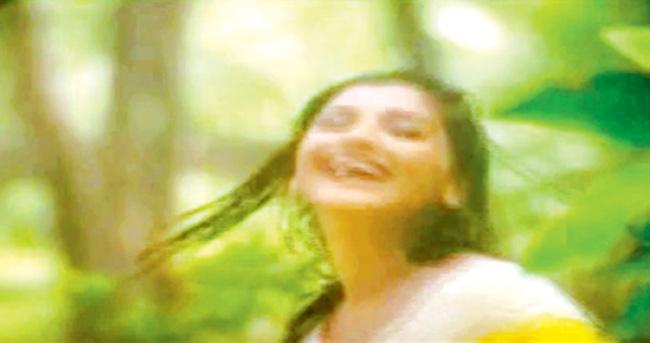 Sawan barse tarse dil from Dahek (1999): Dahek, a Hindu-Muslim romance, starring Akshaye Khanna and Sonali Bendre, may not have been a hit, but its song, Saawan barse tarse dil, about a newly-dating couple anxious to see each other in the rain is well-known. Composed by Anand-Milind and sung by Hariharan and Sadhana Sargam, it's a perfect melody to listen to in the rains.
