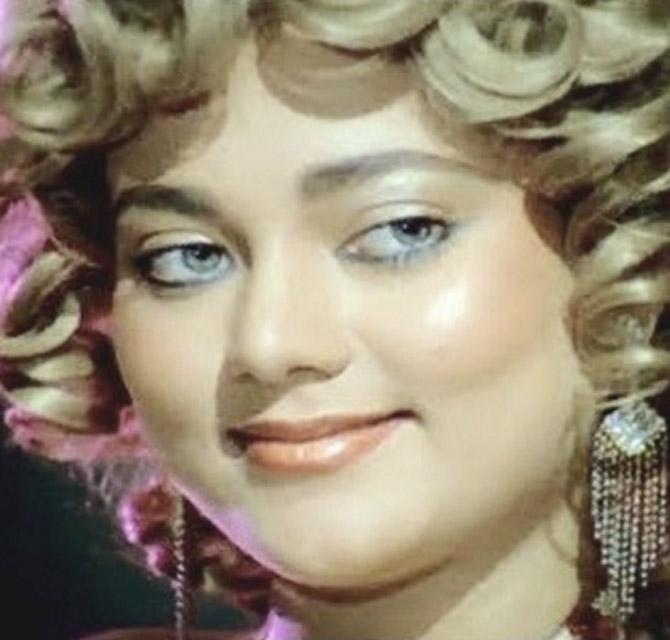 670px x 640px - Remember `Ram Teri Ganga Maili` actress Mandakini? Here`s what she is up to  now