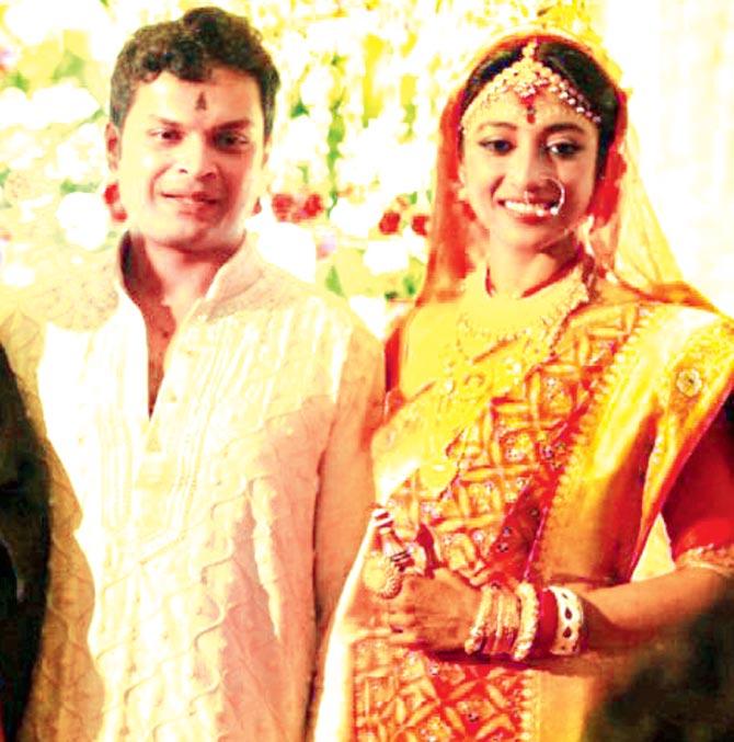 Paoli Dam's husband Arjun Deb is a restaurateur from Guwahati. The actress met Arjun at a common friend's party after the release of her film Parapaar in 2014. They hit it off instantly, however, both - Paoli and Arjun - took time to open up on the relationship!